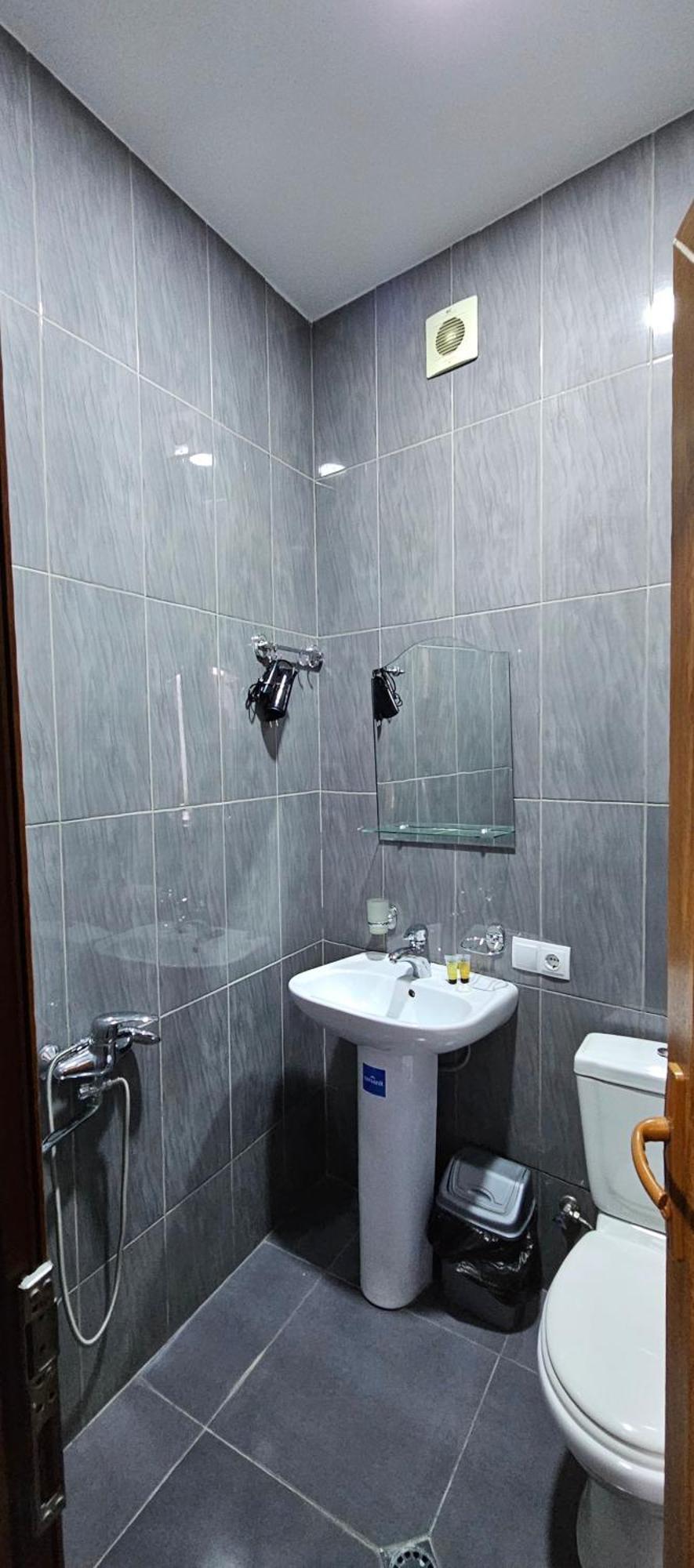 7 Rooms Tbilisi ภายนอก รูปภาพ