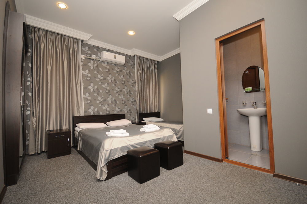 7 Rooms Tbilisi ภายนอก รูปภาพ